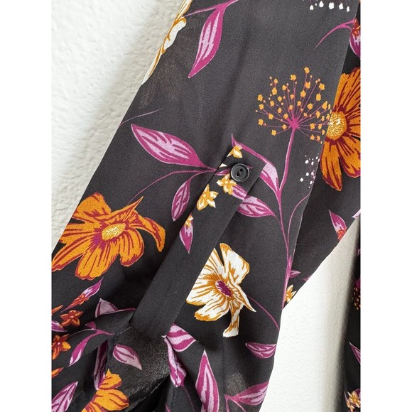 Peace & Pearls Faux Wrap Blouse size  2X Roll Tab Sleeve Floral Office Mod EUC - Picture 4 of 7